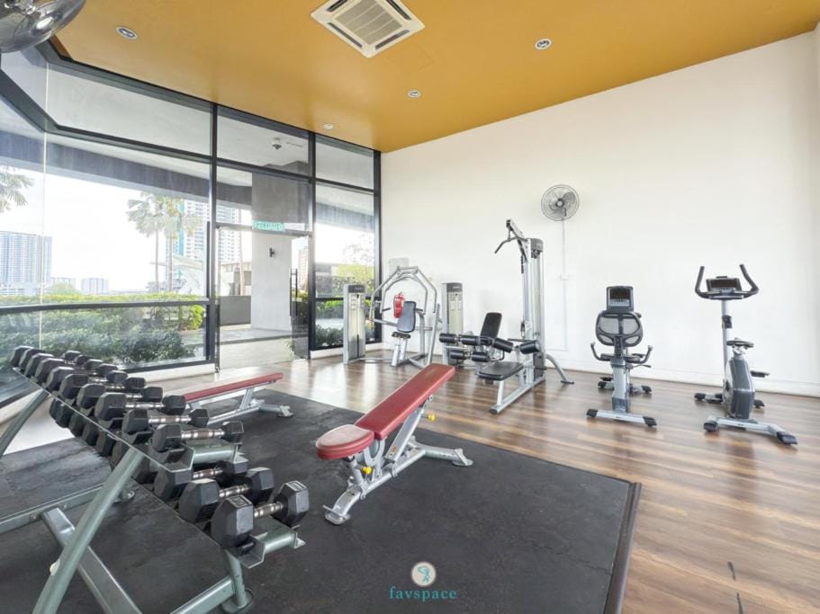 Kajang 2B2B 4 Pax - 2 min to train - Free 2 Parkings Apartment in Negeri Sembilan, Malaysia