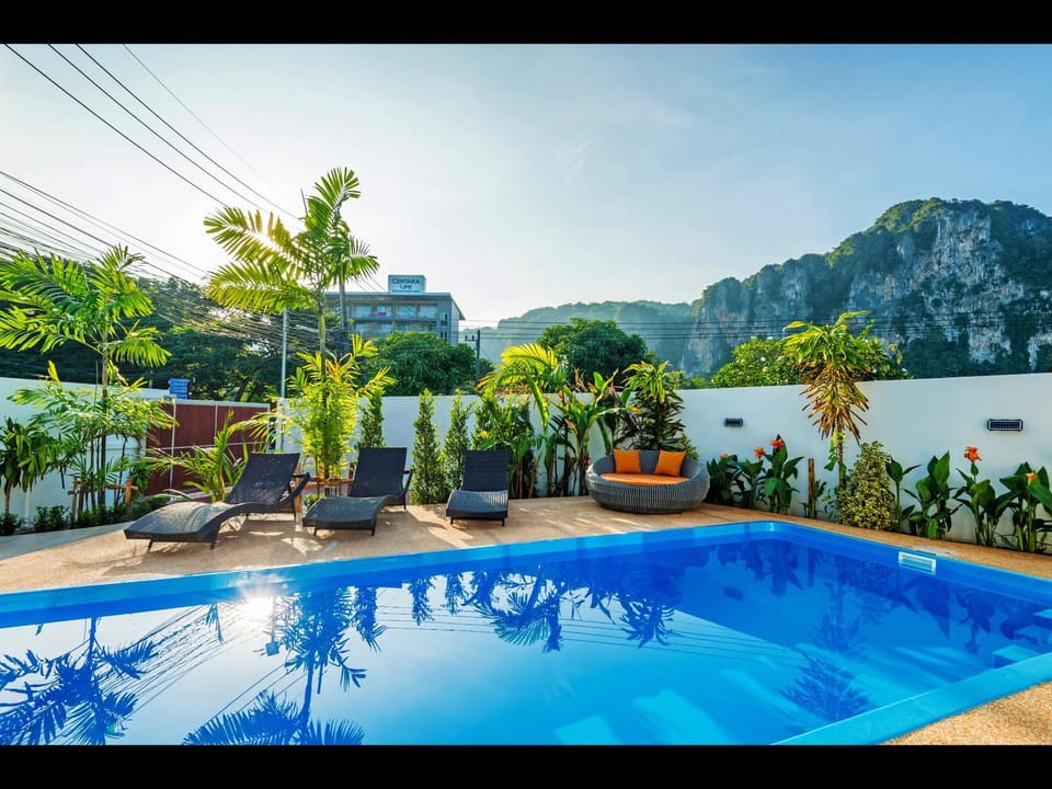 Garden, Mountain view, Mountain view, Swimming pool, sunbed