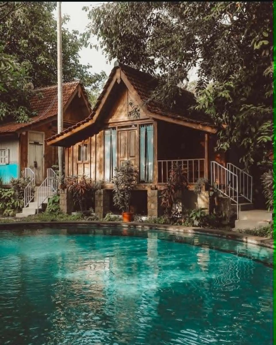 Resort JUNGLEROOM Canggu Nature lodge in North Kuta