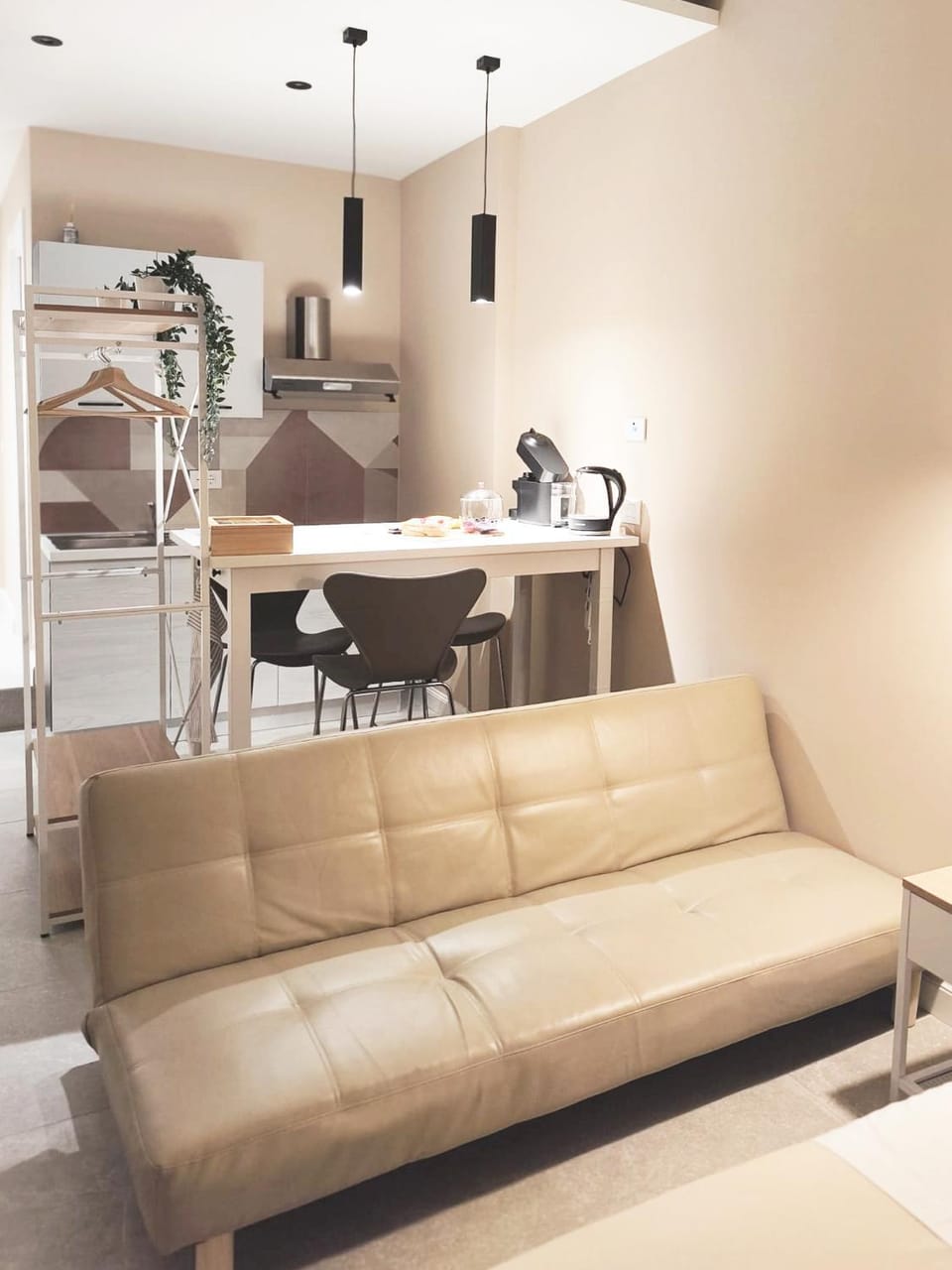Seating area, kitchen