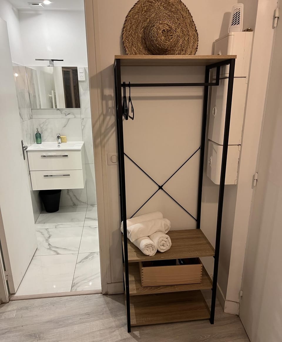 Bathroom, storage