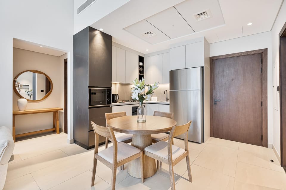 Modern 2 BR Apartment near Dubai Butterfly Garden Apartment in Dubai