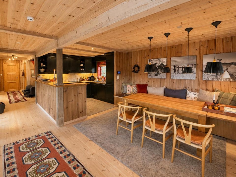 Living room, Dining area, kitchen