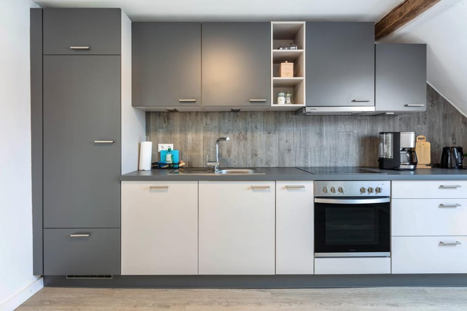 Kitchen or kitchenette, Living room