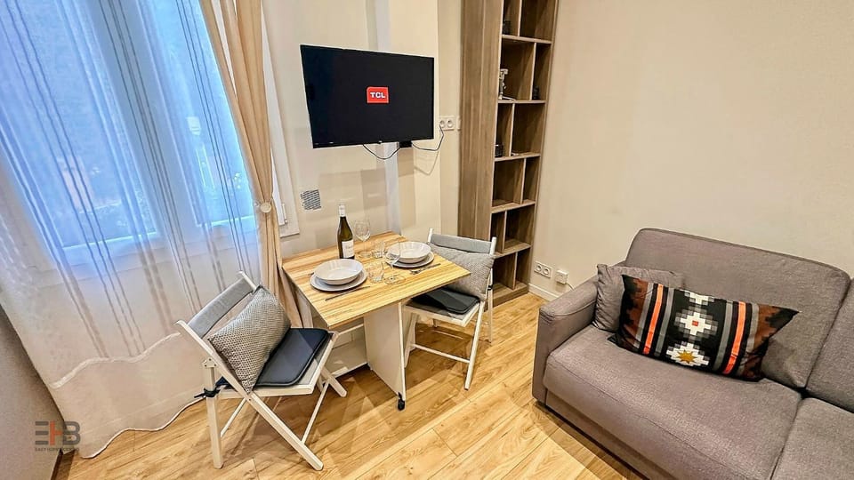 TV and multimedia, Living room, Dining area