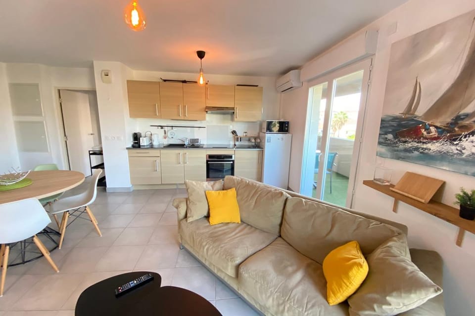 06CH Beautiful T3 with terrace - 300m Exflora park Apartment in Antibes