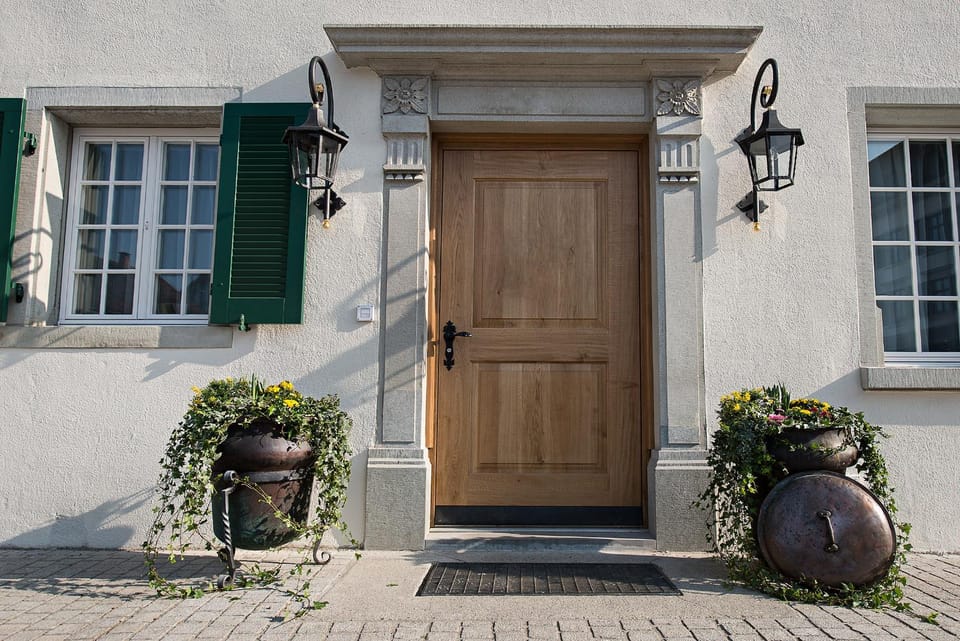 Facade/entrance
