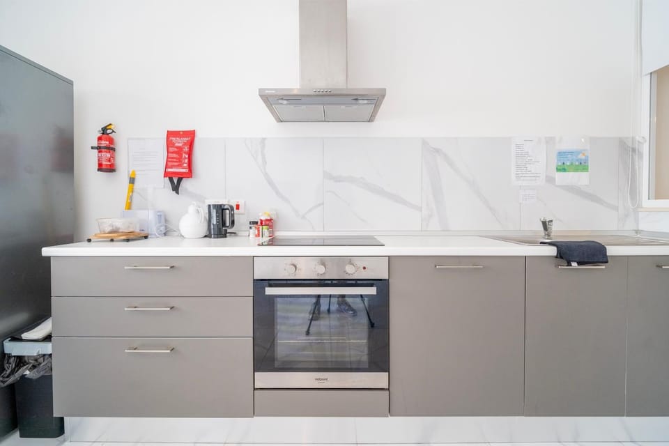 Kitchen or kitchenette, minibar, pet friendly, stove