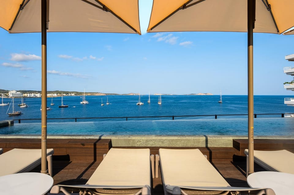 Sea view, Swimming pool