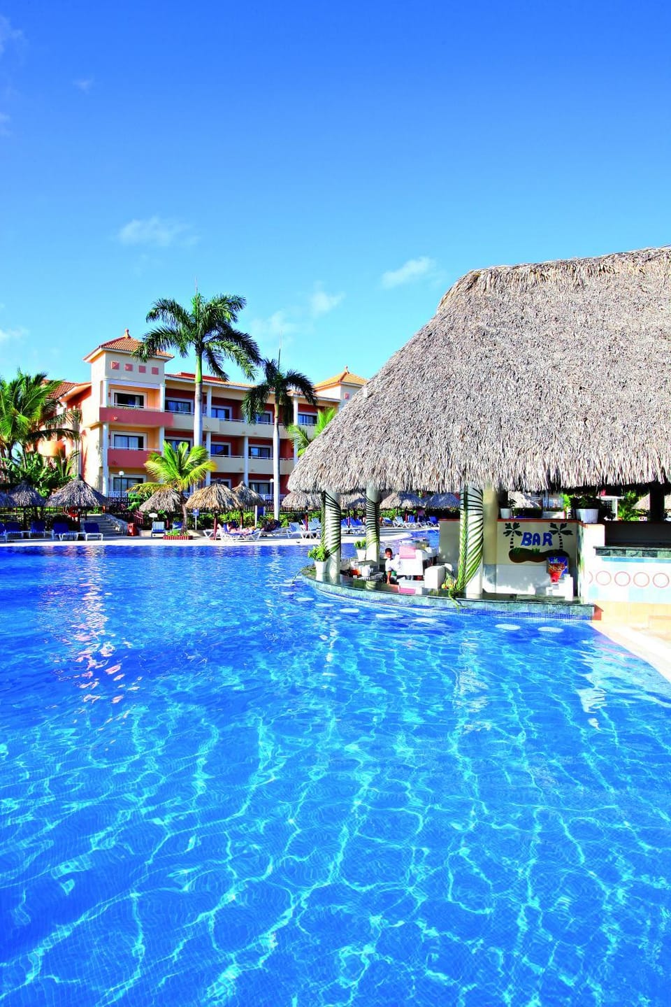 Property building, Nearby landmark, Day, Natural landscape, Lounge or bar, Pool view, Swimming pool, sunbed