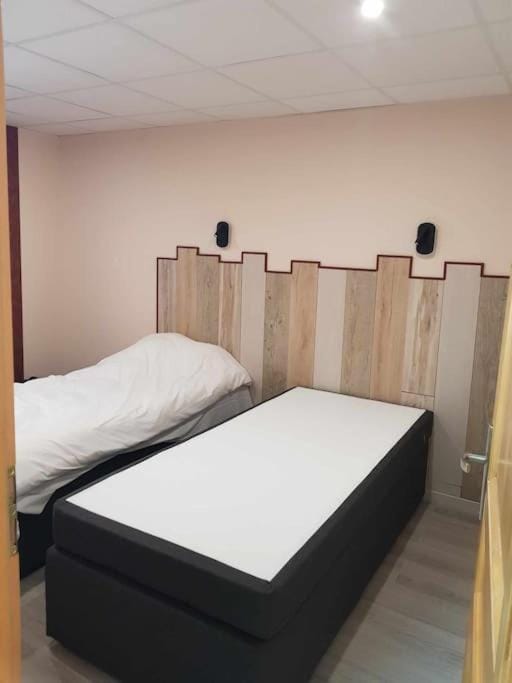 appartement rez de jardin Apartment in Saarland, 66, Germany