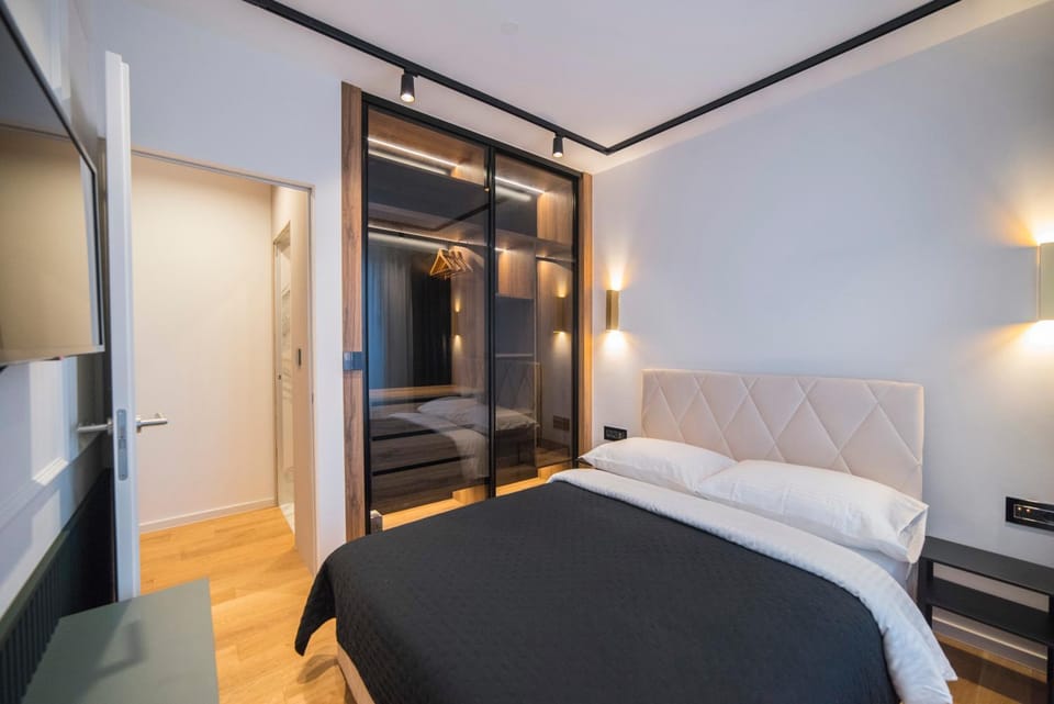 Bed, Photo of the whole room, Bedroom, wardrobe