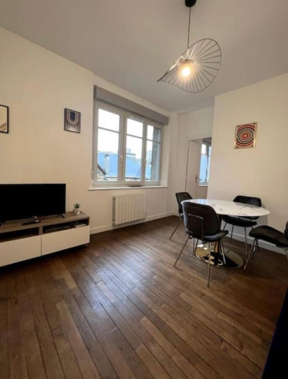 TV and multimedia, Living room, Dining area