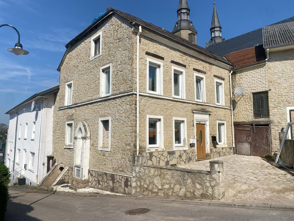 Helfant Luxembourg Deluxe Double Room 4 Hostel in Trier-Saarburg