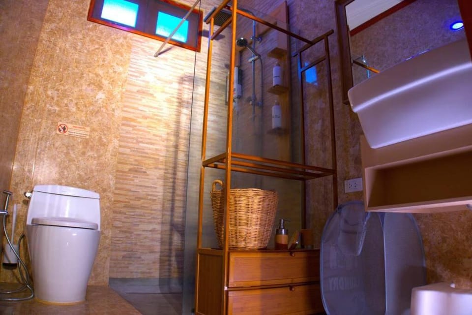 Shower, Toilet, Bathroom
