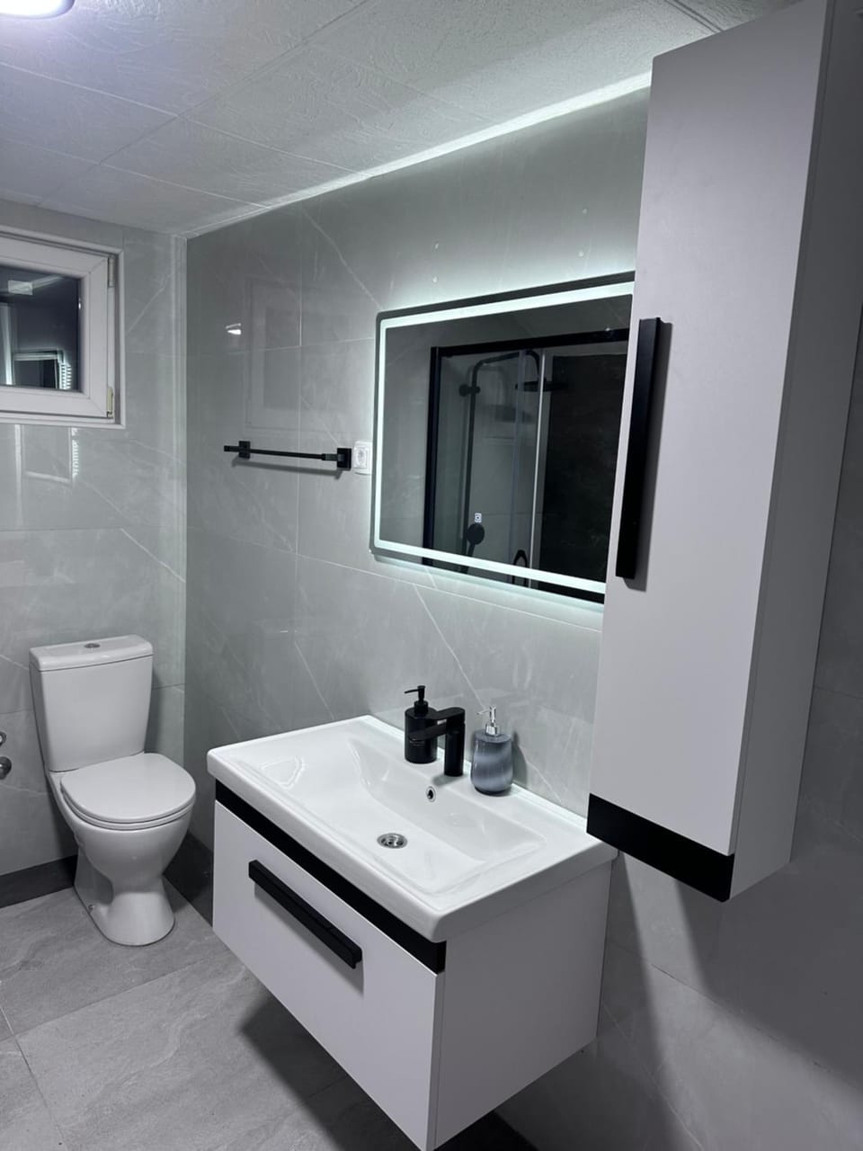 Toilet, Bathroom