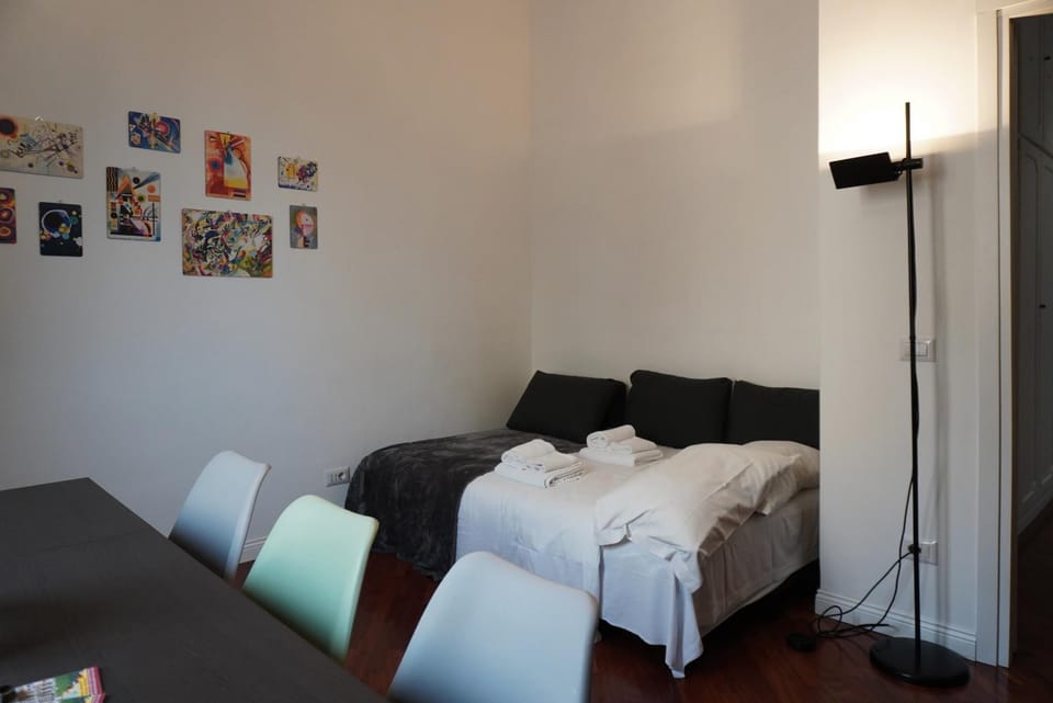Bed, Living room