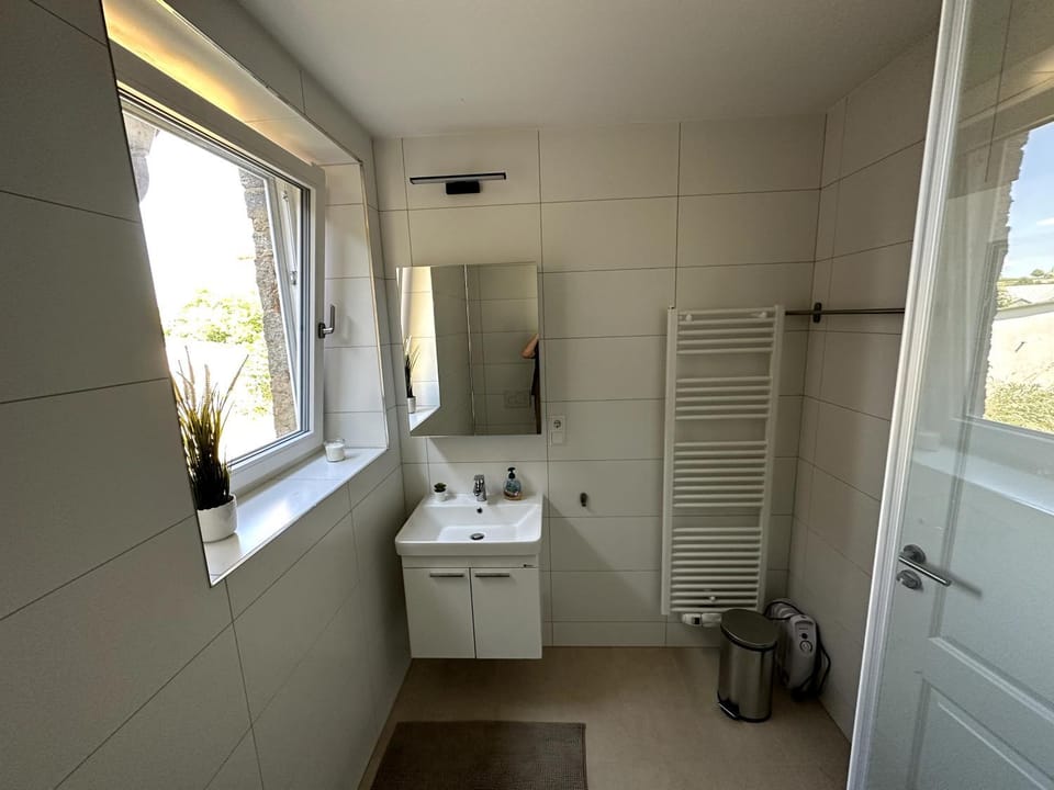 Helfant Luxembourg Deluxe Double Room 5 Hostel in Trier-Saarburg
