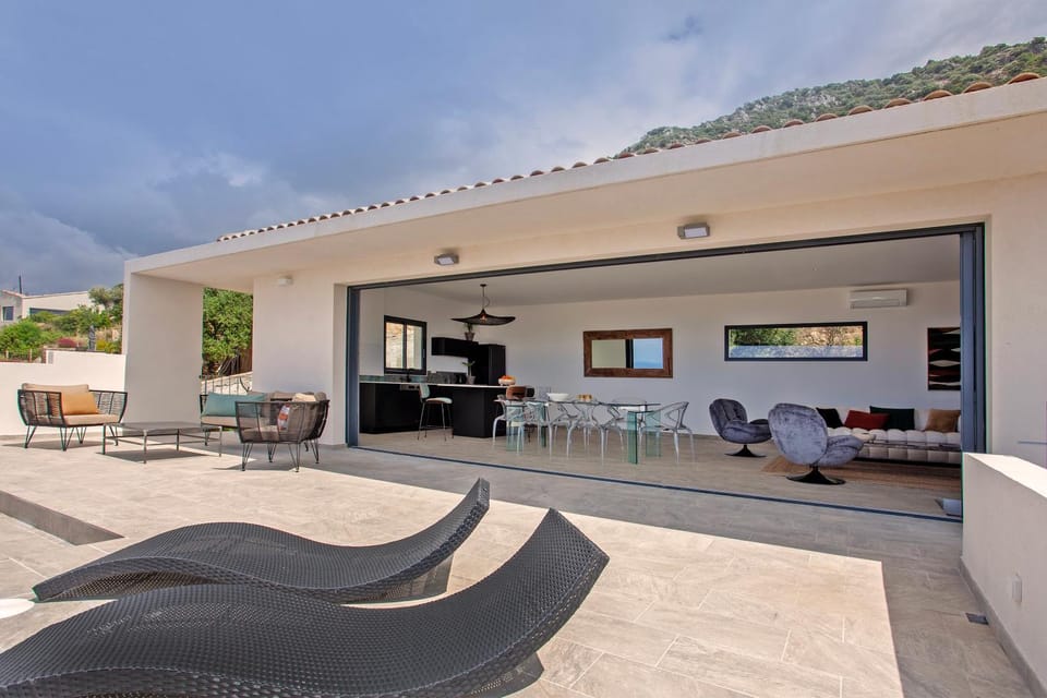 Property building, Patio, Day, View (from property/room), Balcony/Terrace, Living room, Seating area, Dining area