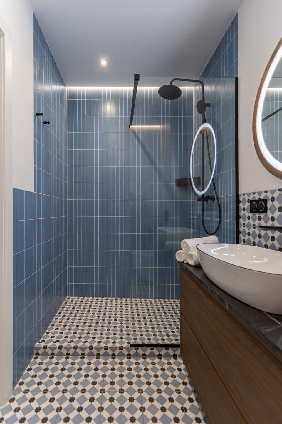 Shower, Bathroom, towels, towels