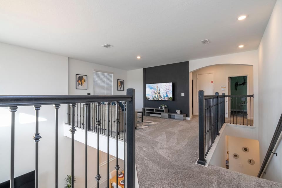 TV and multimedia, Seating area, Evening entertainment