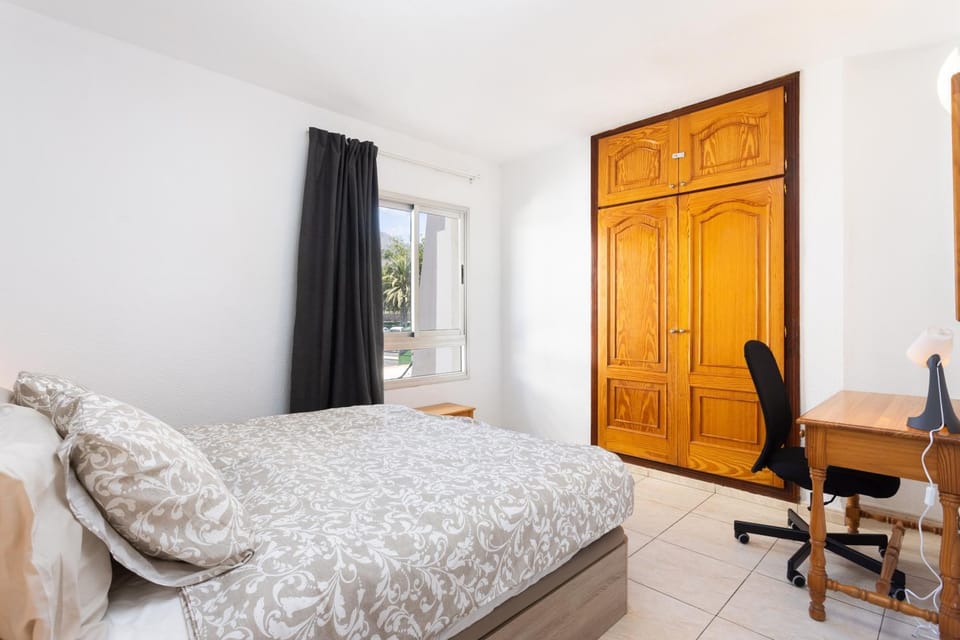 Home2Book Las Américas Coastal Apt, Pool & Terrace Apartment in Playa de las Americas