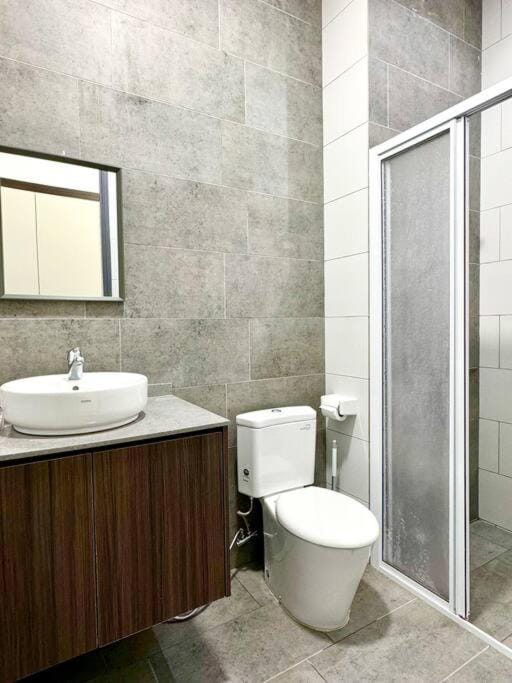 The Podium-Studio-Free 1 Parking-6 Pax Apartment in Kuching