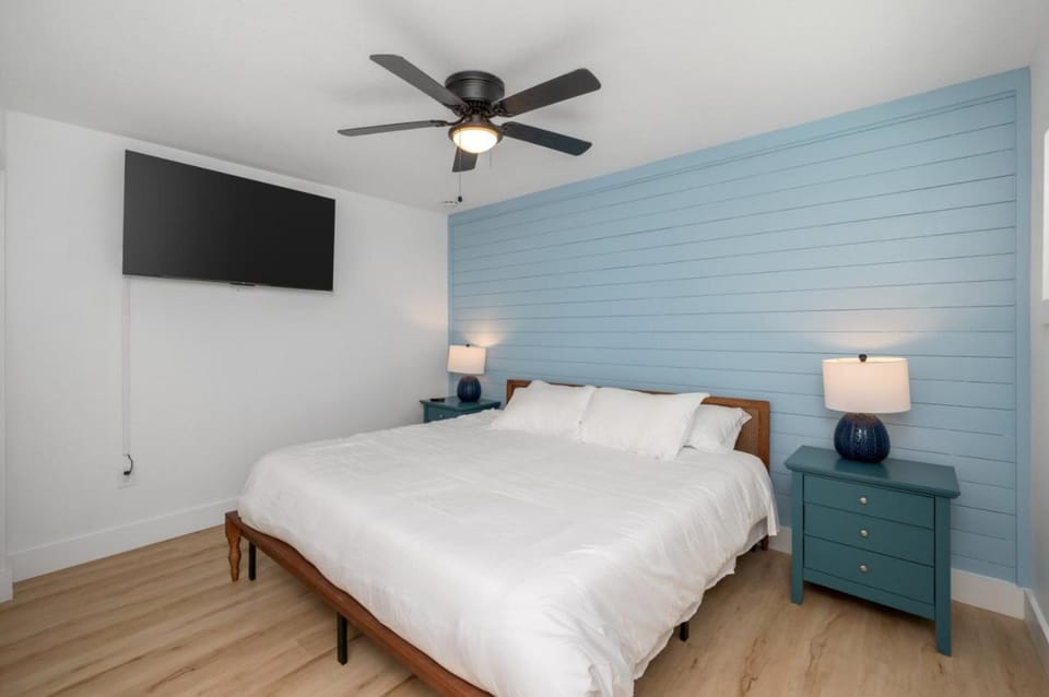 Beachfront Stay with Pool Access Bluefish 7 Apartment in Okaloosa Island