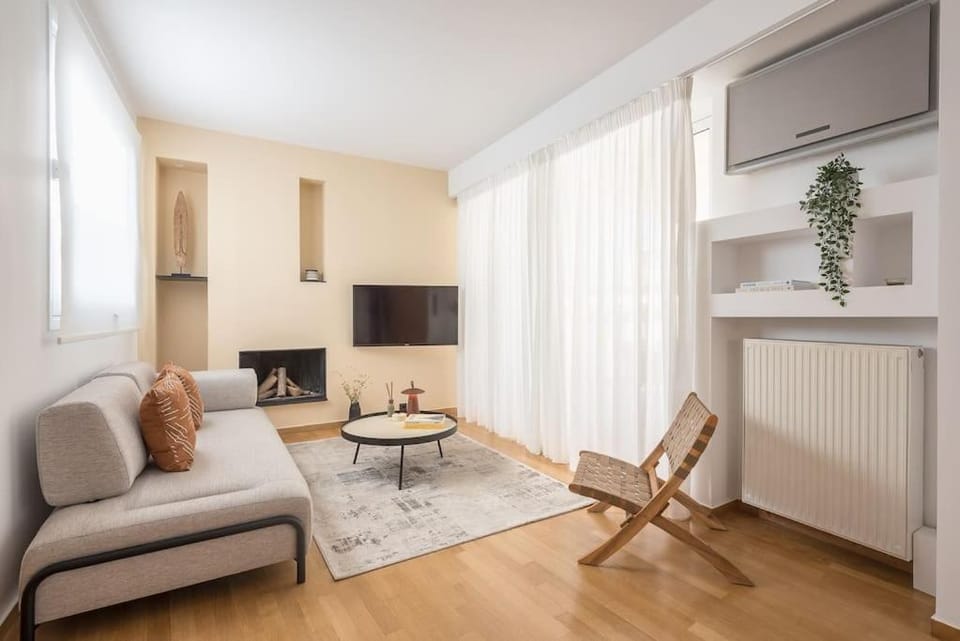 TV and multimedia, Living room, Seating area, internet