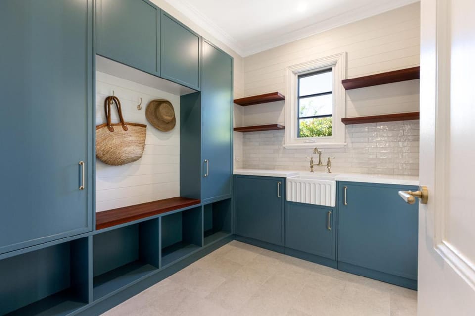 Coryong - A grand residence, 500m from Leura mall House in Blue Mountains