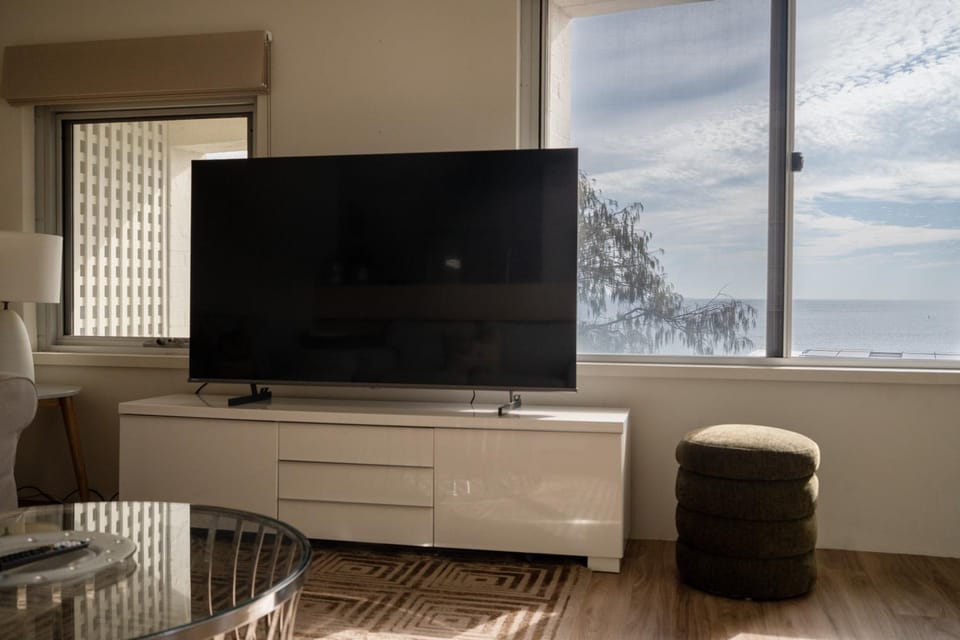 Living room, Evening entertainment, Sea view