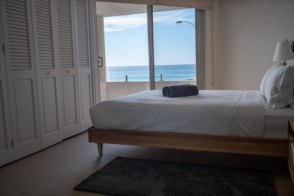 Bed, Bedroom, Sea view, wardrobe