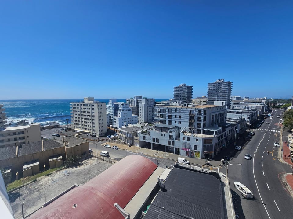 Modern Micro Apartment Sea-Point Apartment in Cape Town
