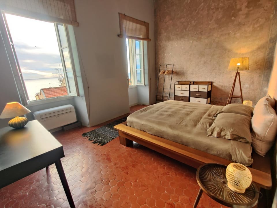 Bed, Winter, Photo of the whole room, Bedroom, Sea view