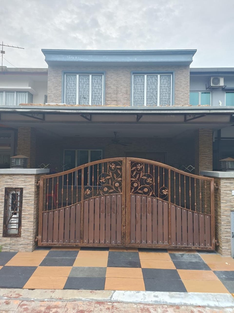 Property building, Balcony/Terrace