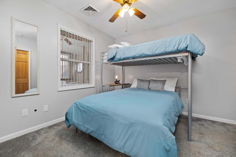 Bed, Bedroom, bunk bed