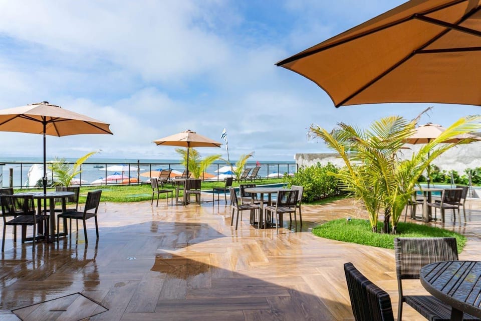 Mirante de Porto - Flat Beira-Mar nas Piscinas Naturais de Porto de Galinhas por Yolo Apartment in Ipojuca