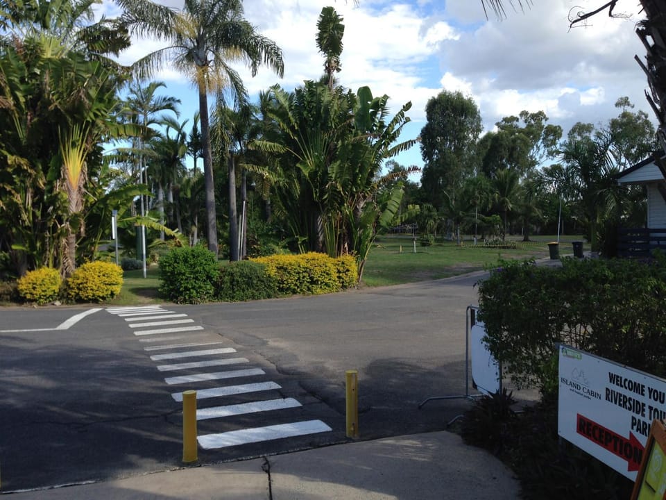Riverside Tourist Park Campground/ 
RV Resort in Rockhampton