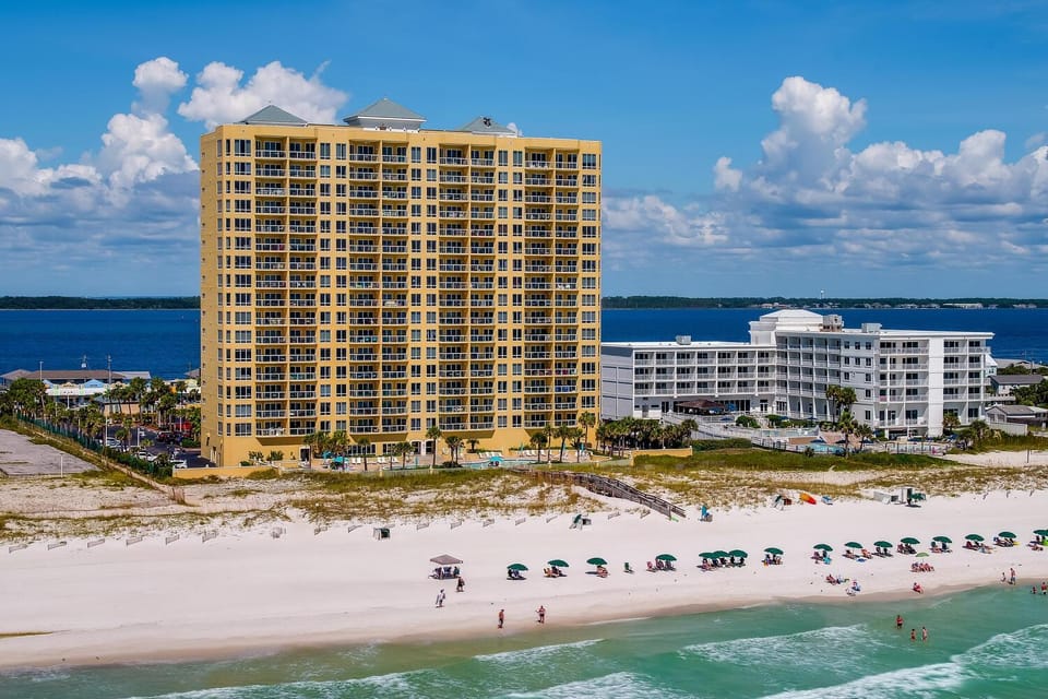 Emerald Isle Gulf Front 2B Condo - 707 Apartment in Pensacola Beach