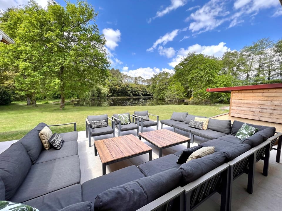 Patio, Spring, Day, Natural landscape, Garden, Living room, Garden view