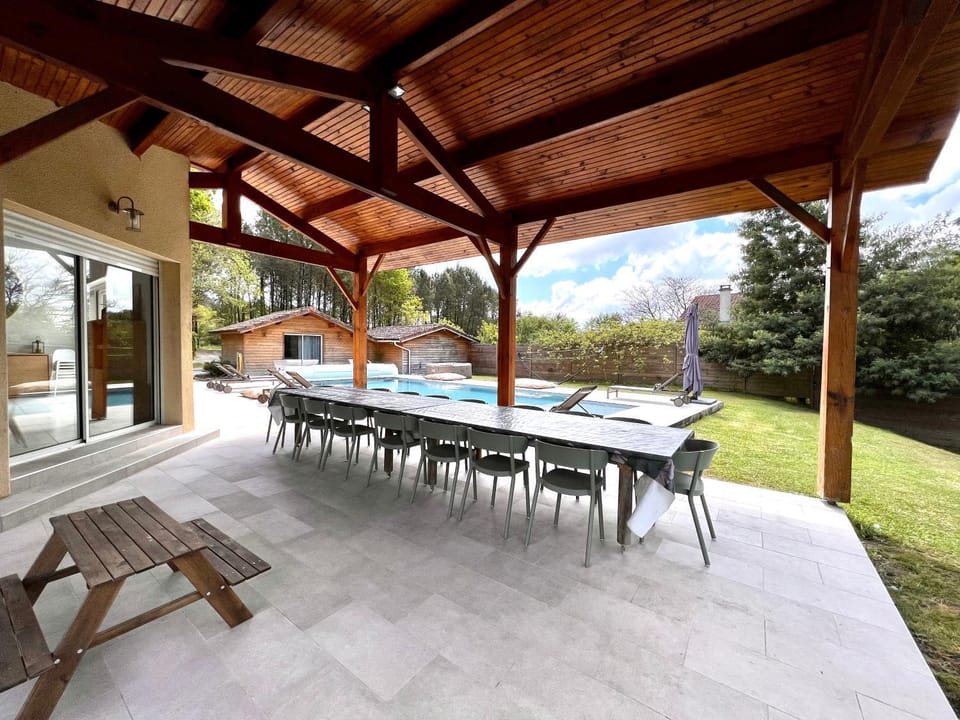 Property building, Patio, Day, Natural landscape, Garden, View (from property/room), Balcony/Terrace, Balcony/Terrace, Dining area, Garden view, Pool view, Swimming pool, sunbed