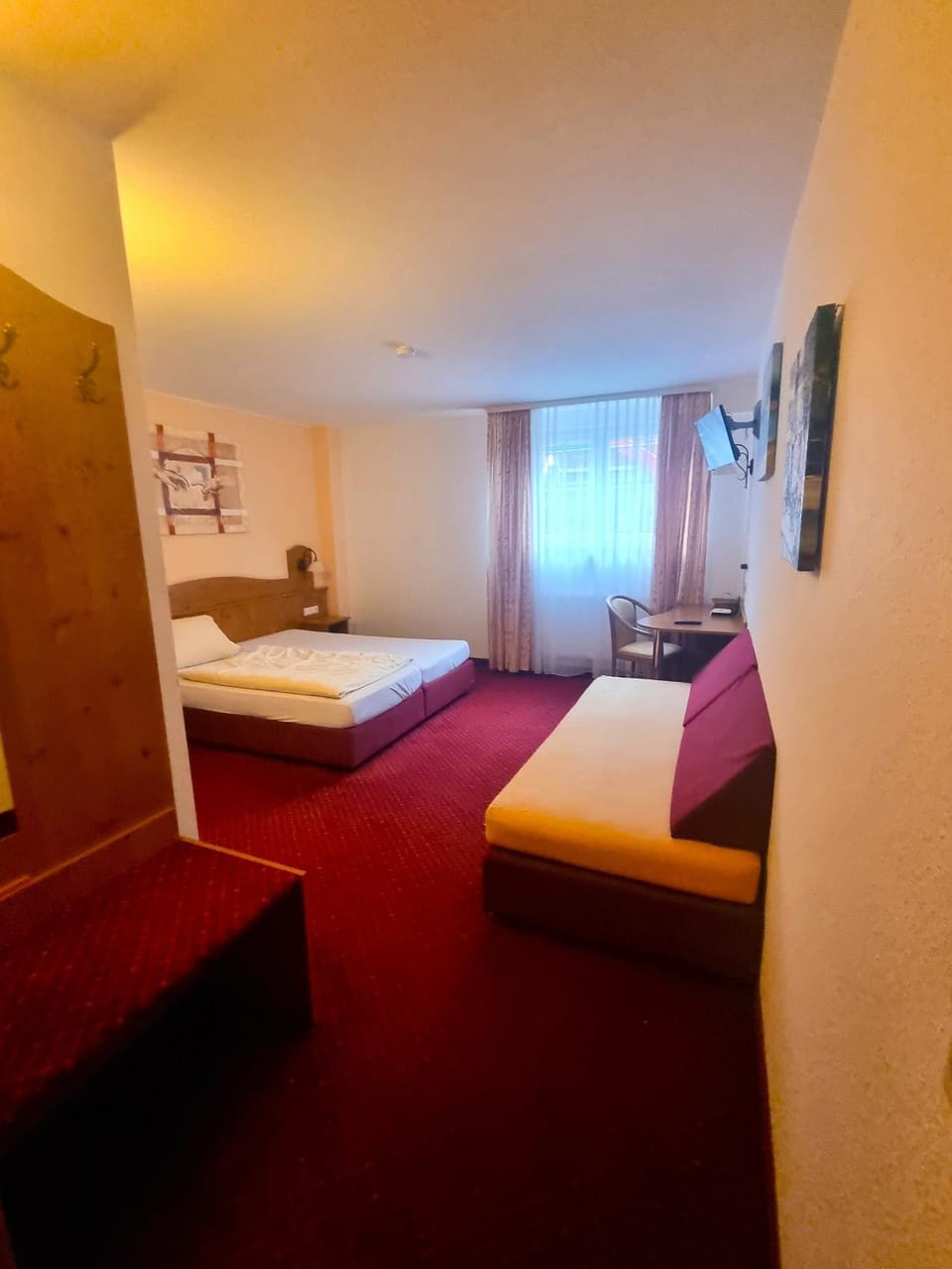 Photo of the whole room