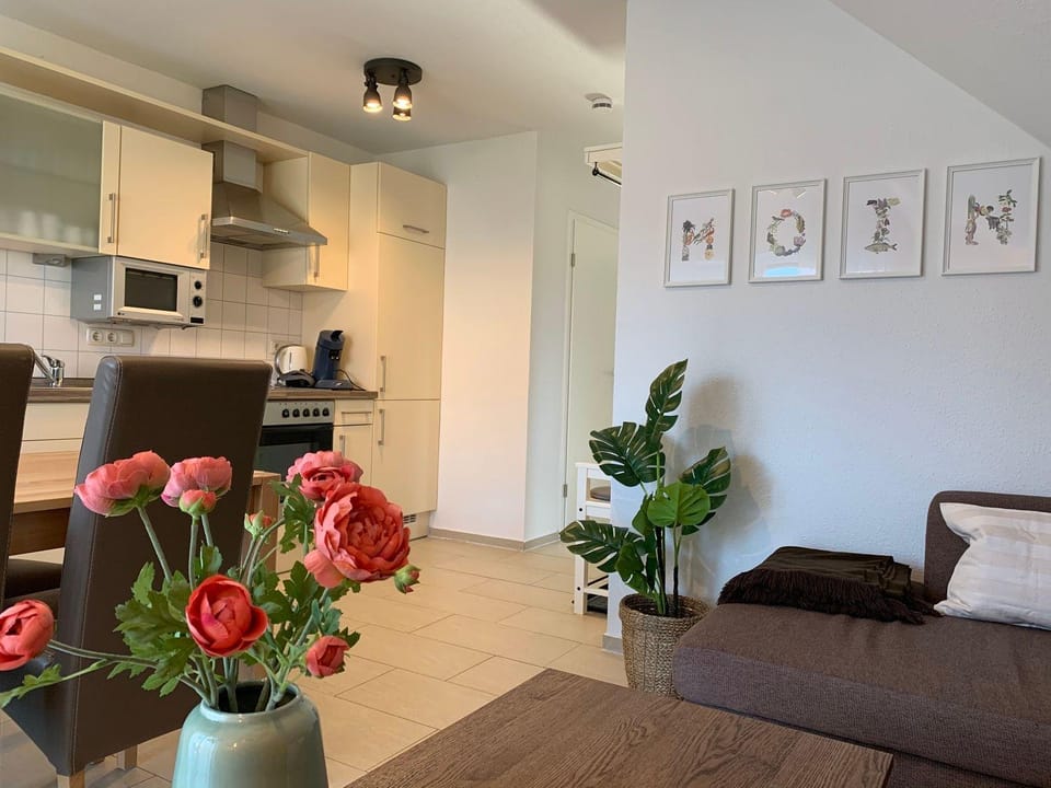 Haus-am-See-Kolkstr-1-OG-links Apartment in Norden