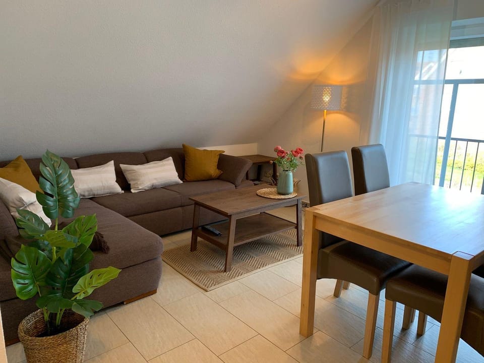 Haus-am-See-Kolkstr-1-OG-links Apartment in Norden