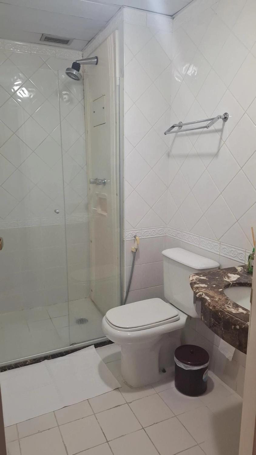 FLAT EM PINHEIROS, METRO CLINICAS, otima localização Apartment in Sao Paulo City