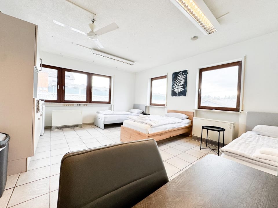 Bed, Photo of the whole room, Dining area, furniture, kitchen