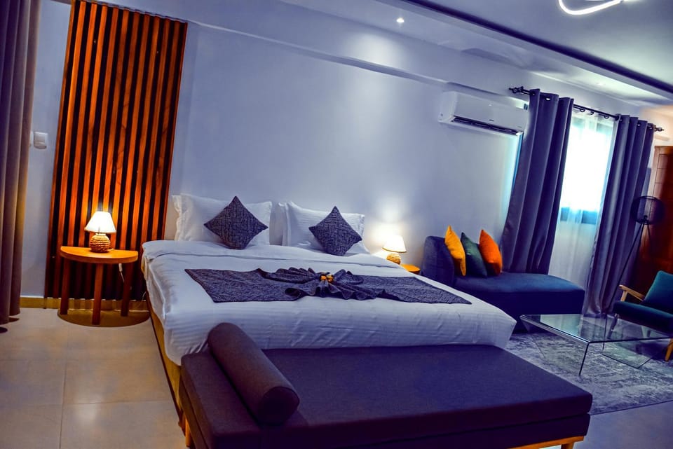 Bed, Living room, Bedroom