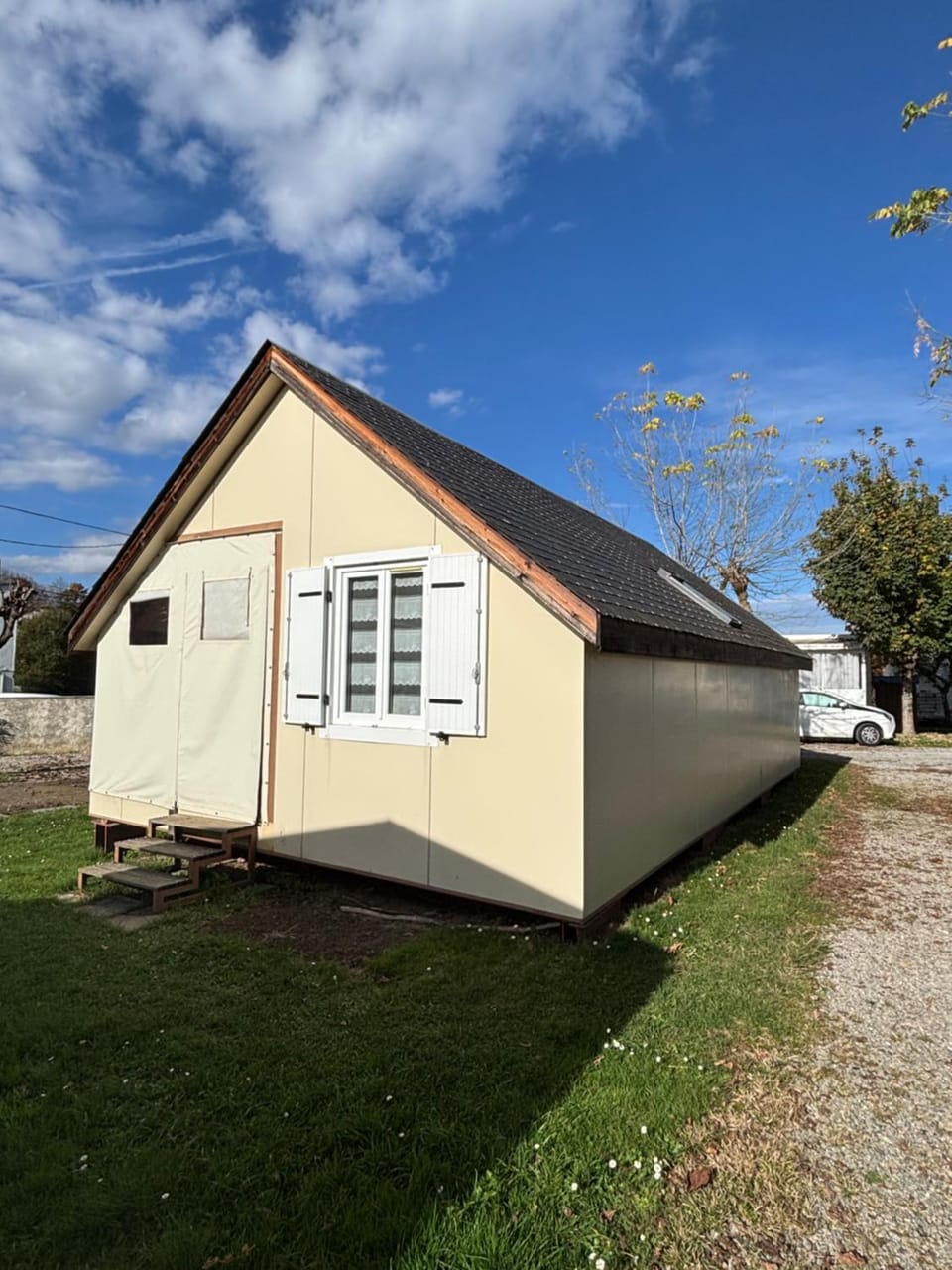 Chalet Mo Campground/ 
RV Resort in Occitanie