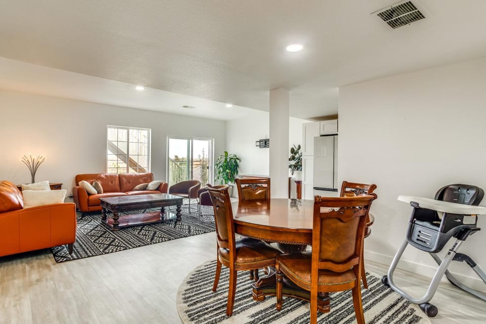 Family-Friendly Aurora Apt w/ Shared Patio! Apartment in Aurora