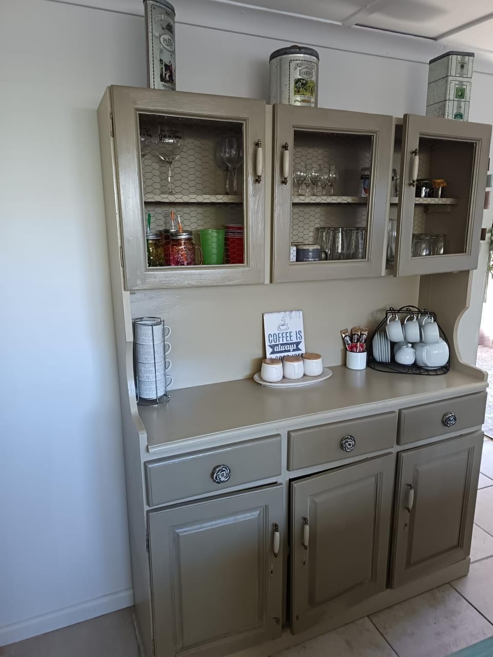 Coffee/tea facilities, Kitchen or kitchenette